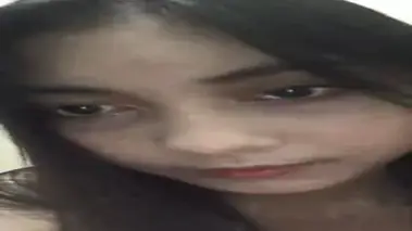 Dokumentasi Gadis Cantik Baju Merah Di Kasur