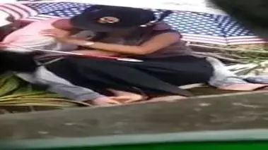 Dokumentasi Gadis Cantik Live Bersantai Kasur Hujan