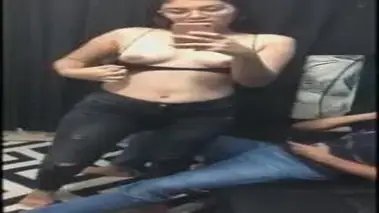 Gadis Lokal Cantik Pasrah Goyang Bareng Bule