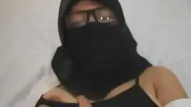 Ukhti Hijab Cantik Part 8 Pasrah Kasur