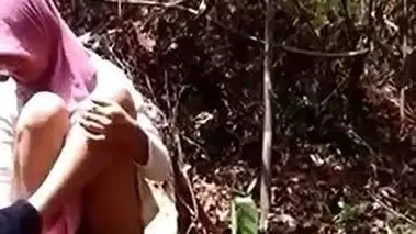 Ukhti Hijab Pink Cantik Pasrah Goyang Atas